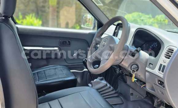 Tenga Tsaru Nissan NP 300 Chena Mota in Borrowdale in Harare Tenga Tsaru Nissan NP 300 Chena Mota in Borrowdale in Harare