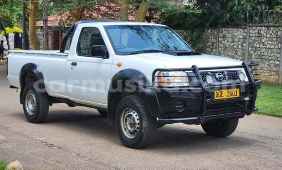 Tenga Tsaru Nissan NP 300 Chena Mota in Borrowdale in Harare Tenga Tsaru Nissan NP 300 Chena Mota in Borrowdale in Harare