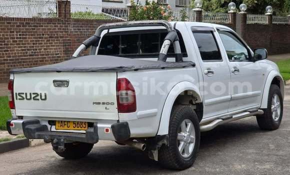 Tenga Tsaru Isuzu KB Chena Mota in Belvedere in Harare Tenga Tsaru Isuzu KB Chena Mota in Belvedere in Harare