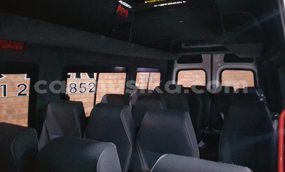 Acheter Occasion Voiture Mercedes Viano Blanc à Beitbridge, Matabeleland South Acheter Occasion Voiture Mercedes Viano Blanc à Beitbridge, Matabeleland South