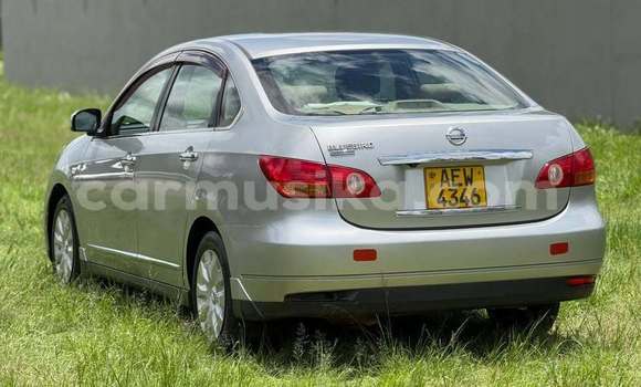 Tenga Tsaru Nissan Bluebird Zvimwe Mota in Bindura in Mashonaland yePakati Tenga Tsaru Nissan Bluebird Zvimwe Mota in Bindura in Mashonaland yePakati