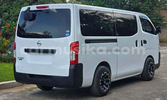 Tenga Tsaru Nissan Caravan Chena Mota in Borrowdale in Harare Tenga Tsaru Nissan Caravan Chena Mota in Borrowdale in Harare