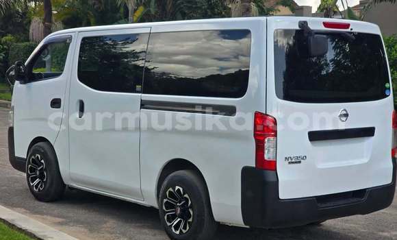 Tenga Tsaru Nissan Caravan Chena Mota in Borrowdale in Harare Tenga Tsaru Nissan Caravan Chena Mota in Borrowdale in Harare
