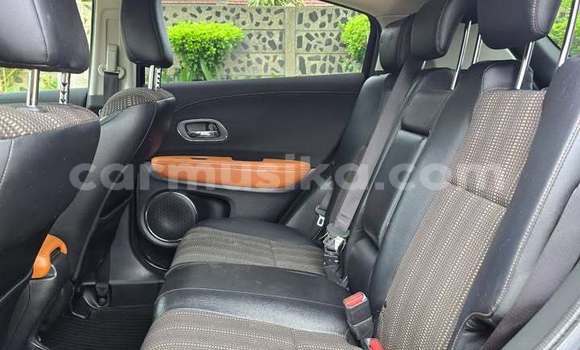 Tenga Tsaru Honda Vezel Tsvuku Mota in Bindura in Mashonaland yePakati Tenga Tsaru Honda Vezel Tsvuku Mota in Bindura in Mashonaland yePakati