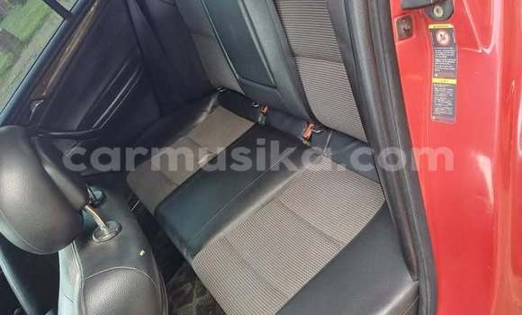 Tenga Tsaru Mercedes-Benz C-Classe Tsvuku Mota in Bindura in Mashonaland yePakati Tenga Tsaru Mercedes-Benz C-Classe Tsvuku Mota in Bindura in Mashonaland yePakati