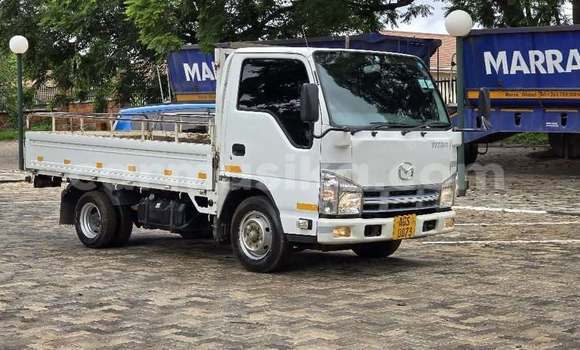 Tenga Tsaru Mazda Tribute Chena Mota in Borrowdale in Harare Tenga Tsaru Mazda Tribute Chena Mota in Borrowdale in Harare