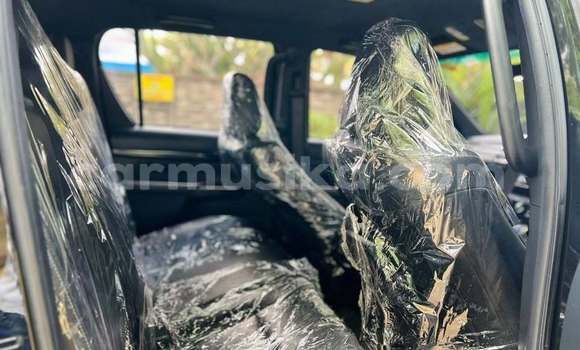 Tenga Tsaru Toyota Hilux Nhema Mota in Bindura in Mashonaland yePakati Tenga Tsaru Toyota Hilux Nhema Mota in Bindura in Mashonaland yePakati