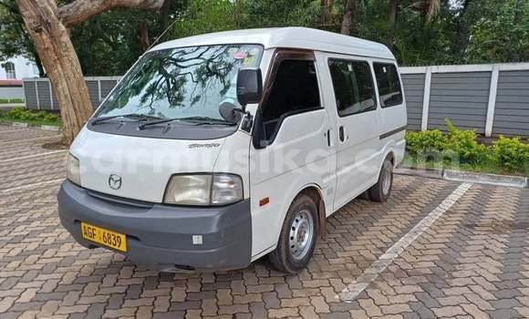 Tenga Tsaru Mazda Bongo Chena Mota in Bindura in Mashonaland yePakati Tenga Tsaru Mazda Bongo Chena Mota in Bindura in Mashonaland yePakati