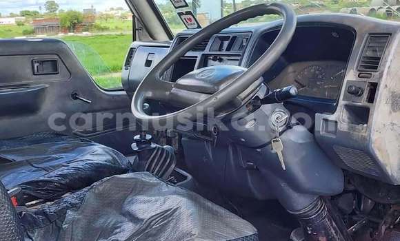 Acheter Occasion Utilitaire Toyota Dyna Blanc à Belvédère, Harare Acheter Occasion Utilitaire Toyota Dyna Blanc à Belvédère, Harare