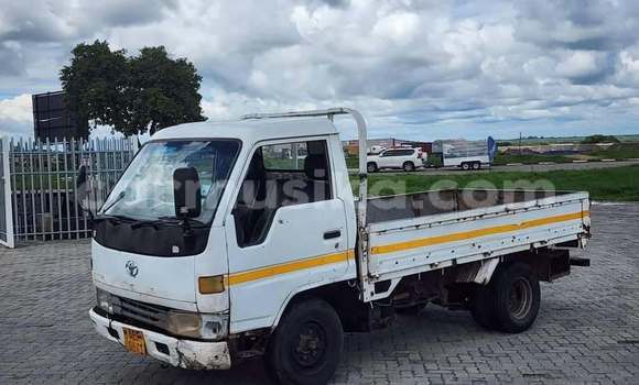 Acheter Occasion Utilitaire Toyota Dyna Blanc à Belvédère, Harare Acheter Occasion Utilitaire Toyota Dyna Blanc à Belvédère, Harare