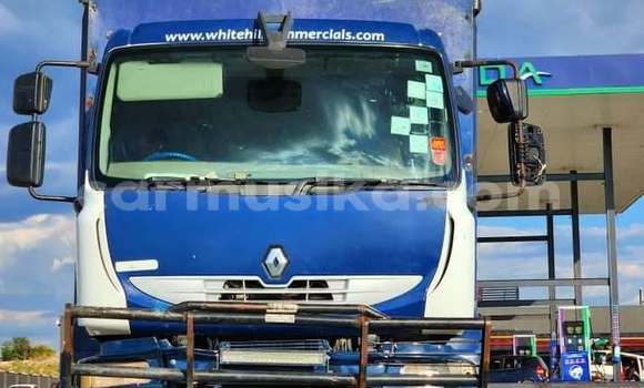 Nunua Ilio tumika Renault Master Bluu Lori ndani ya Borrowdale nchini Harare