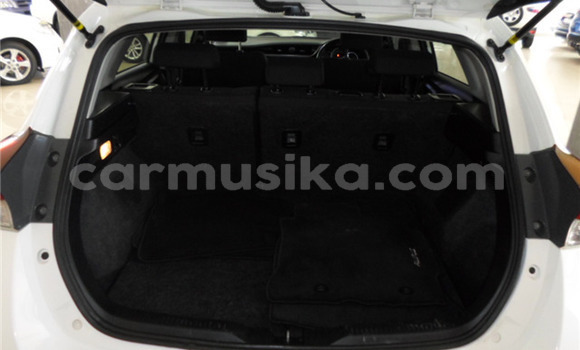 Tenga Tsaru Toyota Auris Chena Mota in Beitbridge in Matabeleland South Tenga Tsaru Toyota Auris Chena Mota in Beitbridge in Matabeleland South