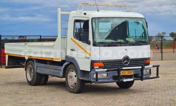 Acheter Occasion Utilitaire Mercedes‒Benz Atego Blanc à Bindura, Mashonaland Central Acheter Occasion Utilitaire Mercedes‒Benz Atego Blanc à Bindura, Mashonaland Central