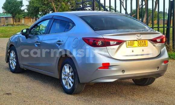 Tenga Tsaru Mazda Axela Zvimwe Mota in Borrowdale in Harare