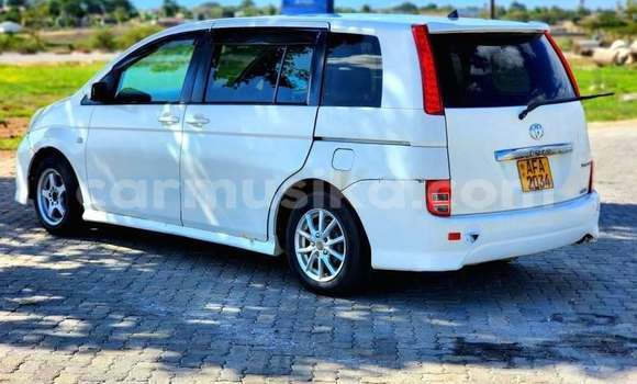 Acheter Occasion Voiture Toyota ISis Blanc à Borrowdale, Harare Acheter Occasion Voiture Toyota ISis Blanc à Borrowdale, Harare