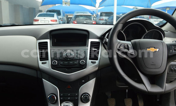 Buy Used Chevrolet Cruze Silver Car in Beitbridge in Matabeleland South Buy Used Chevrolet Cruze Silver Car in Beitbridge in Matabeleland South