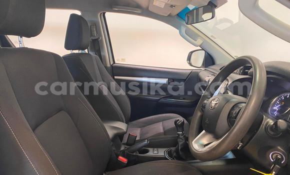 Acheter Occasion Voiture Toyota Hilux Blanc à Beitbridge, Matabeleland South Acheter Occasion Voiture Toyota Hilux Blanc à Beitbridge, Matabeleland South