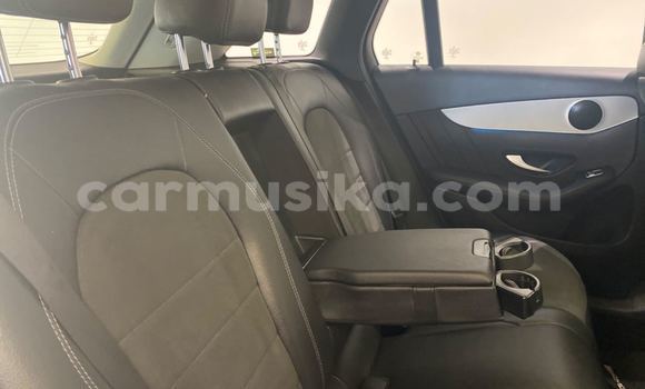 Acheter Occasion Voiture Mercedes-Benz GLC 250D Blanc à Beitbridge, Matabeleland South Acheter Occasion Voiture Mercedes-Benz GLC 250D Blanc à Beitbridge, Matabeleland South