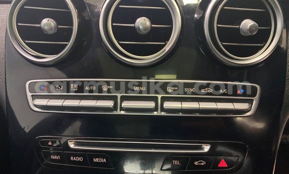 Acheter Occasion Voiture Mercedes-Benz GLC 250D Blanc à Beitbridge, Matabeleland South Acheter Occasion Voiture Mercedes-Benz GLC 250D Blanc à Beitbridge, Matabeleland South