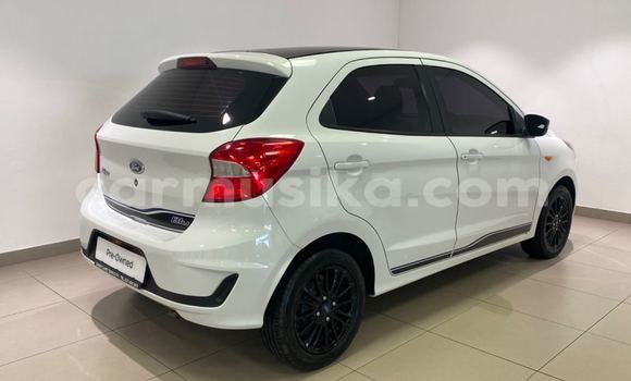 Acheter Occasion Voiture Ford Fiesta Blanc à Beitbridge, Matabeleland South Acheter Occasion Voiture Ford Fiesta Blanc à Beitbridge, Matabeleland South