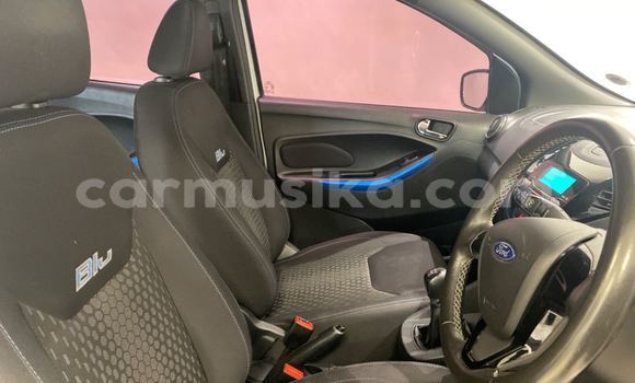 Acheter Occasion Voiture Ford Fiesta Blanc à Beitbridge, Matabeleland South Acheter Occasion Voiture Ford Fiesta Blanc à Beitbridge, Matabeleland South