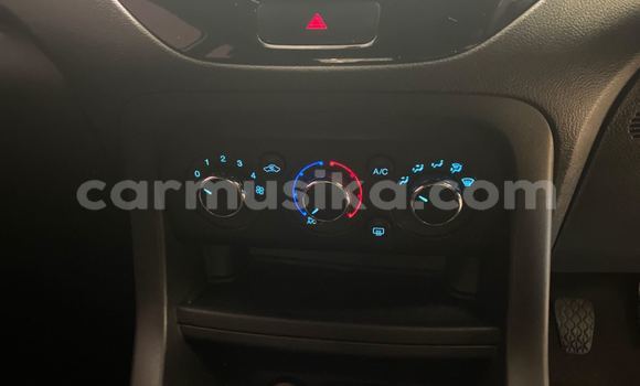 Acheter Occasion Voiture Ford Fiesta Blanc à Beitbridge, Matabeleland South Acheter Occasion Voiture Ford Fiesta Blanc à Beitbridge, Matabeleland South