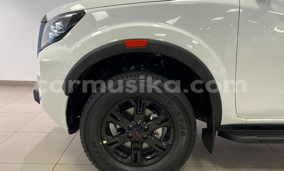 Acheter Occasion Voiture Nissan Navara Blanc à Beitbridge, Matabeleland South Acheter Occasion Voiture Nissan Navara Blanc à Beitbridge, Matabeleland South