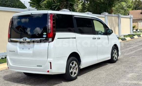 Acheter Occasion Voiture Toyota Esquire Autre à Harare, Harare Acheter Occasion Voiture Toyota Esquire Autre à Harare, Harare