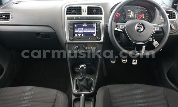 Acheter Occasion Voiture Volkswagen Polo Blanc à Beitbridge, Matabeleland South Acheter Occasion Voiture Volkswagen Polo Blanc à Beitbridge, Matabeleland South