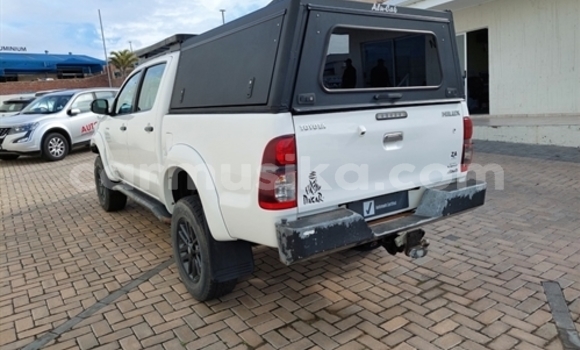 Tenga Tsaru Toyota Hilux Chena Mota in Harare in Harare Tenga Tsaru Toyota Hilux Chena Mota in Harare in Harare