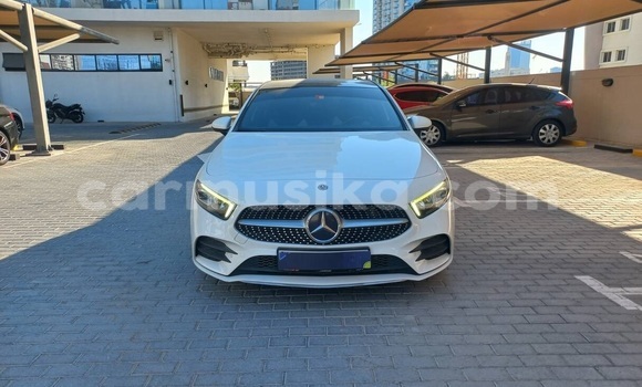 Tenga Tsaru Mercedes-Benz A200 Chena Mota in Harare in Harare Tenga Tsaru Mercedes-Benz A200 Chena Mota in Harare in Harare