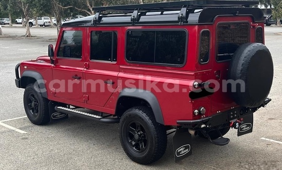 Tenga Tsaru Land Rover Defender Tsvuku Mota in Harare in Harare Tenga Tsaru Land Rover Defender Tsvuku Mota in Harare in Harare