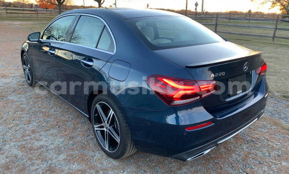 Tenga Tsaru Mercedes-Benz A200 Bhuruu Mota in Harare in Harare Tenga Tsaru Mercedes-Benz A200 Bhuruu Mota in Harare in Harare