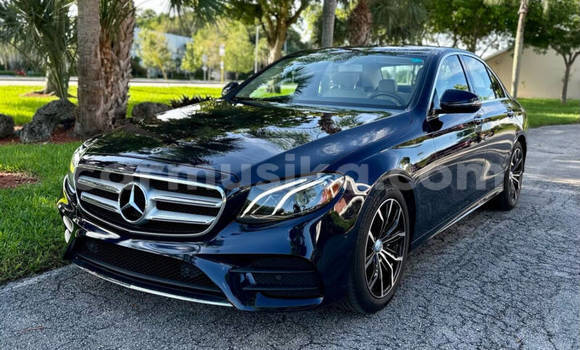 Buy Used Mercedes-Benz E-Classe Blue Car in Harare in Harare Buy Used Mercedes-Benz E-Classe Blue Car in Harare in Harare