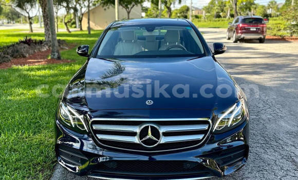 Buy Used Mercedes-Benz E-Classe Blue Car in Harare in Harare Buy Used Mercedes-Benz E-Classe Blue Car in Harare in Harare