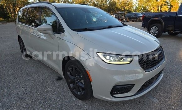 Buy Used Chrysler Pacifica White Car in Harare in Harare Buy Used Chrysler Pacifica White Car in Harare in Harare