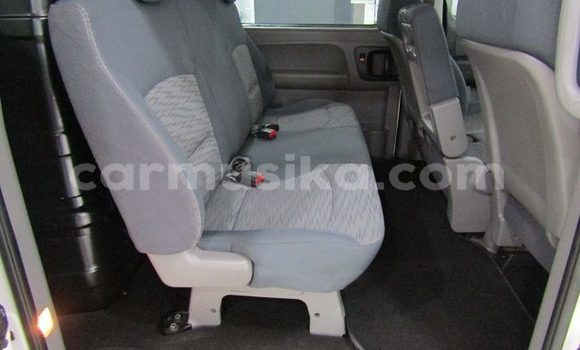 Buy Used Hyundai H1 White Car in Beitbridge in Matabeleland South Buy Used Hyundai H1 White Car in Beitbridge in Matabeleland South