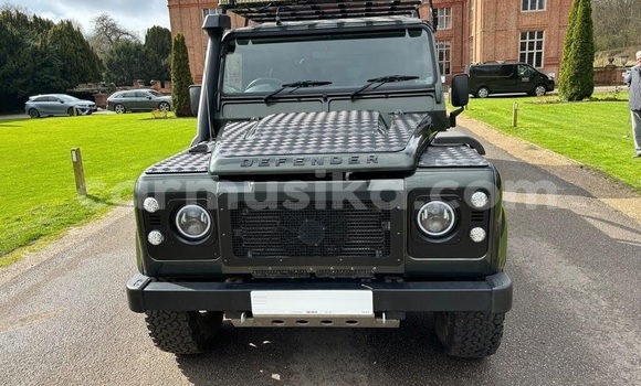 Tenga Tsaru Land Rover Defender Girinhi Mota in Harare in Harare Tenga Tsaru Land Rover Defender Girinhi Mota in Harare in Harare