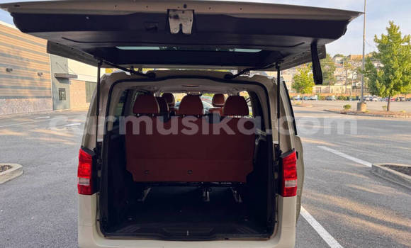 Tenga Tsaru Mercedes‒Benz Vito Chena Mota in Harare in Harare Tenga Tsaru Mercedes‒Benz Vito Chena Mota in Harare in Harare