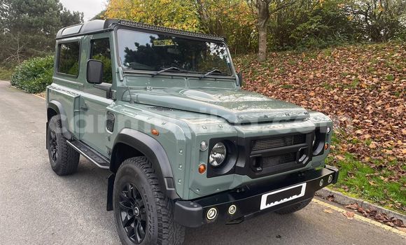 Buy Used Land Rover Defender Green Car in Harare in Harare Buy Used Land Rover Defender Green Car in Harare in Harare