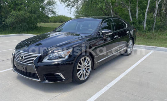 Tenga Tsaru Lexus LS Bhuruu Mota in Harare in Harare