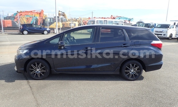 Nunua Ilio tumika Honda Fit Shuttle Nyeusi Gari ndani ya Beitbridge nchini Matabeleland Kusini Nunua Ilio tumika Honda Fit Shuttle Nyeusi Gari ndani ya Beitbridge nchini Matabeleland Kusini