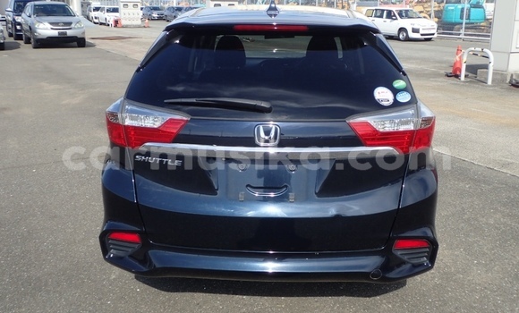 Nunua Ilio tumika Honda Fit Shuttle Nyeusi Gari ndani ya Beitbridge nchini Matabeleland Kusini Nunua Ilio tumika Honda Fit Shuttle Nyeusi Gari ndani ya Beitbridge nchini Matabeleland Kusini