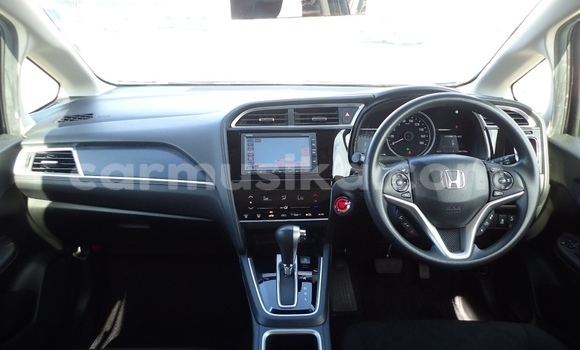 Nunua Ilio tumika Honda Fit Shuttle Nyeusi Gari ndani ya Beitbridge nchini Matabeleland Kusini Nunua Ilio tumika Honda Fit Shuttle Nyeusi Gari ndani ya Beitbridge nchini Matabeleland Kusini