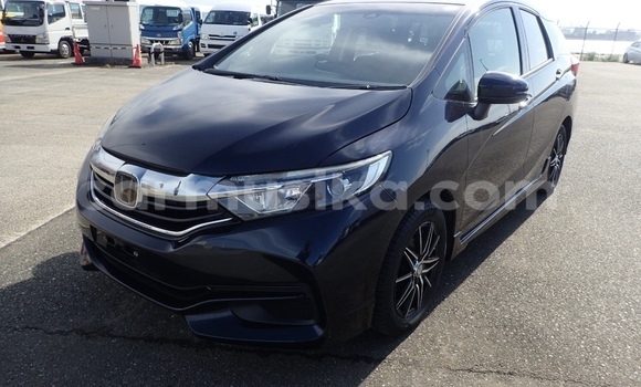 Nunua Ilio tumika Honda Fit Shuttle Nyeusi Gari ndani ya Beitbridge nchini Matabeleland Kusini Nunua Ilio tumika Honda Fit Shuttle Nyeusi Gari ndani ya Beitbridge nchini Matabeleland Kusini