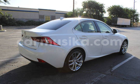 Tenga Tsaru Lexus IS Zvimwe Mota in Harare in Harare Tenga Tsaru Lexus IS Zvimwe Mota in Harare in Harare