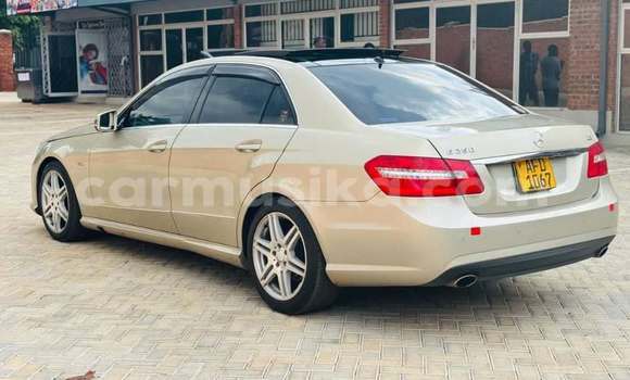 Acheter Occasion Voiture Mercedes-Benz E-Classe Autre à Harare, Harare Acheter Occasion Voiture Mercedes-Benz E-Classe Autre à Harare, Harare