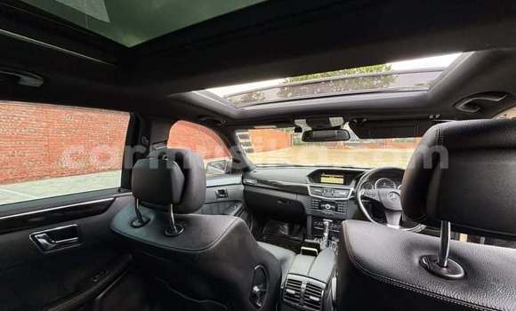 Acheter Occasion Voiture Mercedes-Benz E-Classe Autre à Harare, Harare Acheter Occasion Voiture Mercedes-Benz E-Classe Autre à Harare, Harare