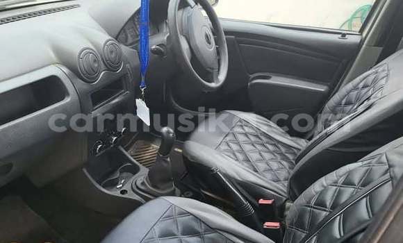 Acheter Occasion Voiture Nissan NP 300 Blanc à Harare, Harare Acheter Occasion Voiture Nissan NP 300 Blanc à Harare, Harare