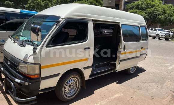 Acheter Occasion Voiture Toyota Hiace Blanc à Harare, Harare Acheter Occasion Voiture Toyota Hiace Blanc à Harare, Harare
